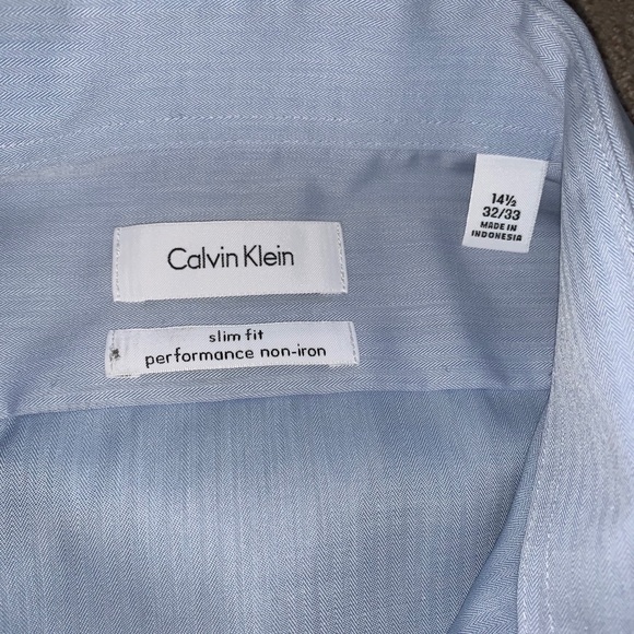 Calvin Klein - slim fit 14 1/2” 32/33 (non iron) - SMALL - Picture 4 of 6